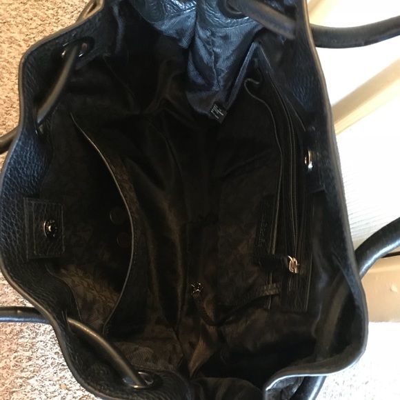 MK Purse - Picture 2 of 2